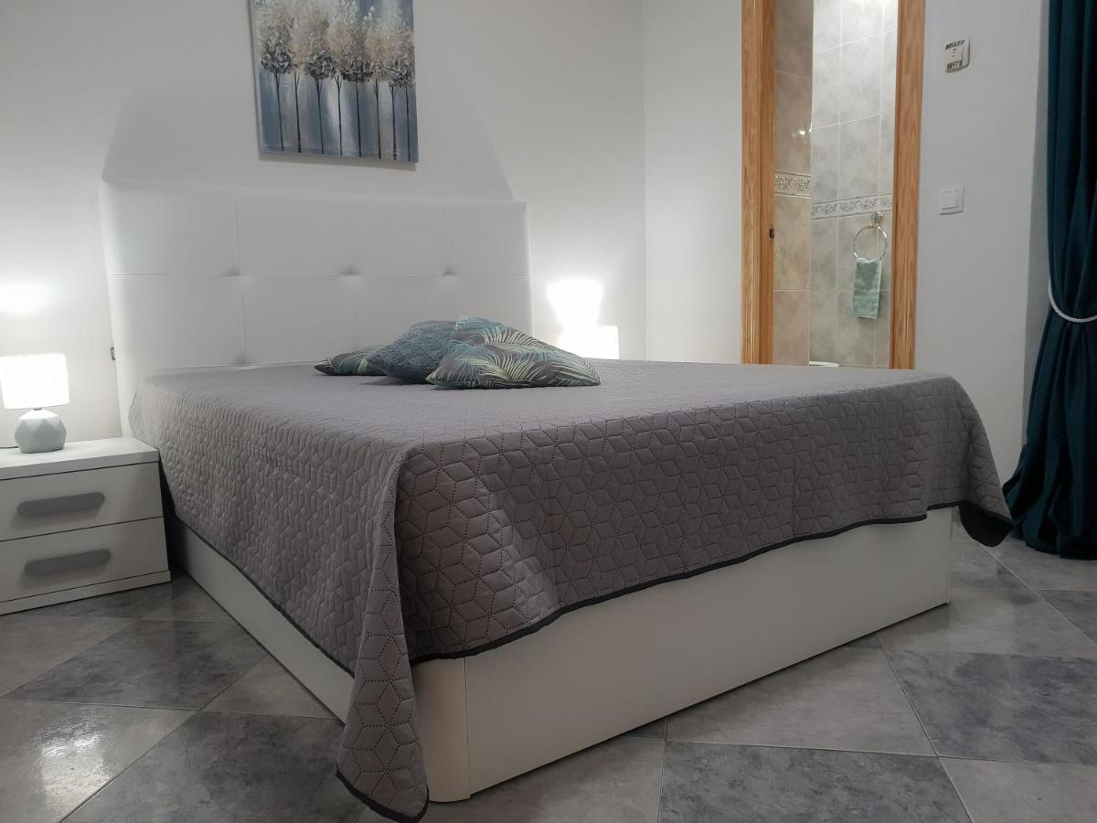 By The Beach Calpe Bagian luar foto